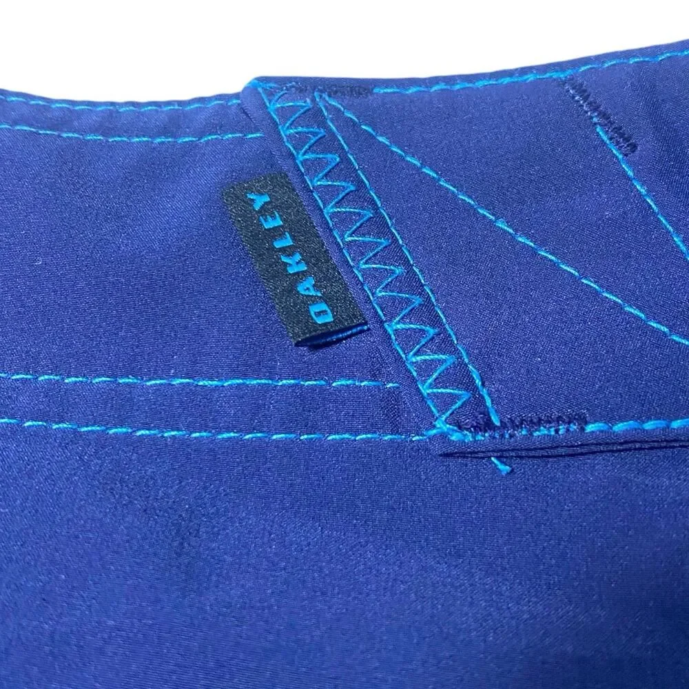 Oakley Board Shorts Mens 34 Blue Performance Fit Swim Shorts Moisture Wicking